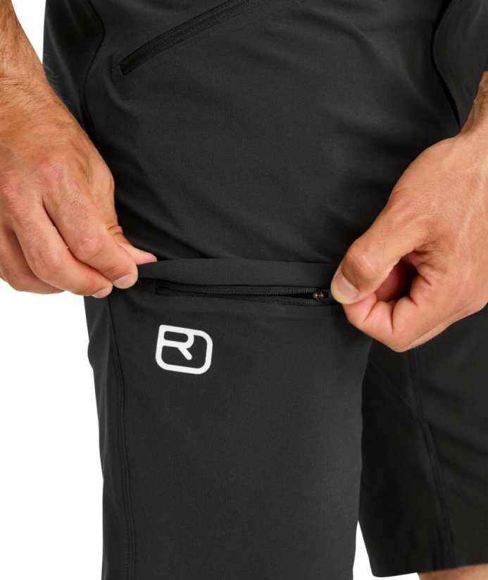 Brenta Shorts Men's - černá - Black Raven